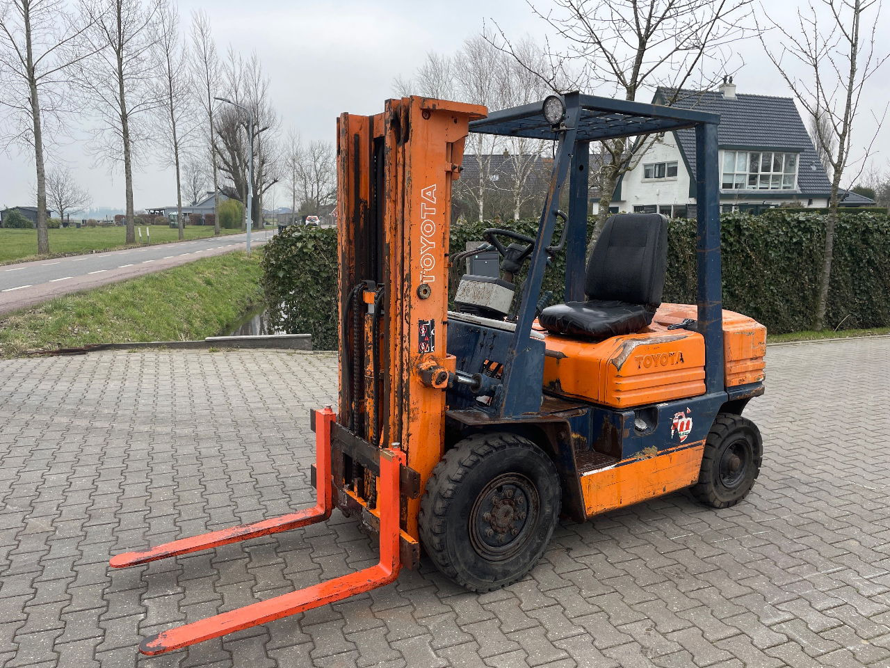 Toyota 2.5ton diesel triplo heftruck forklift - Empilhadeira: foto 1 Toyota 2.5ton diesel triplo heftruck forklift - Empilhadeira: foto 1