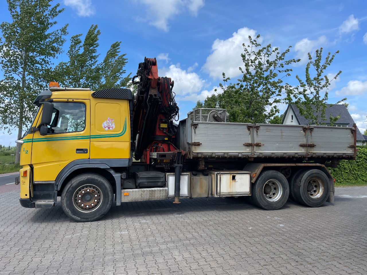 Volvo FM 12.380 .380 with Palfinger PK27000 with jib and tipper box - Camião basculante, Camião grua: foto 2 Volvo FM 12.380 .380 with Palfinger PK27000 with jib and tipper box - Camião basculante, Camião grua: foto 2