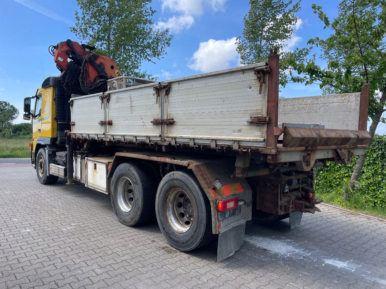 Volvo FM 12.380 .380 with Palfinger PK27000 with jib and tipper box - Camião basculante, Camião grua: foto 3 Volvo FM 12.380 .380 with Palfinger PK27000 with jib and tipper box - Camião basculante, Camião grua: foto 3