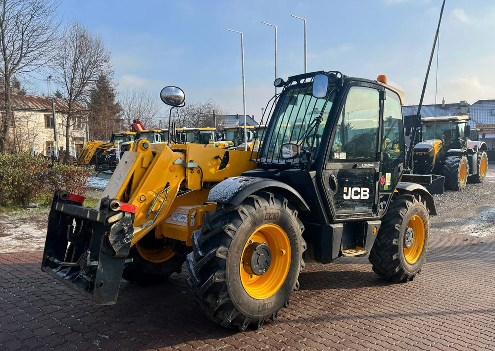 JCB 531-70| 2015 ROK| - Empilhador telescópico: foto 1 JCB 531-70| 2015 ROK| - Empilhador telescópico: foto 1