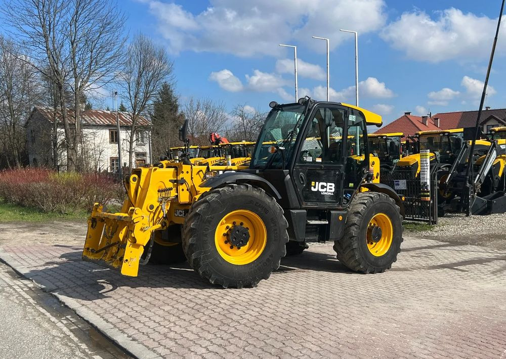 JCB 560-80 Agri Plus - Empilhador telescópico: foto 1 JCB 560-80 Agri Plus - Empilhador telescópico: foto 1