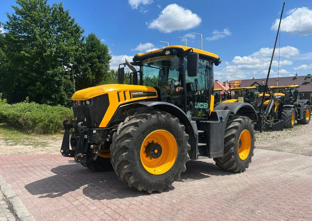 JCB JCB Fastrac 4220 - Trator: foto 1 JCB JCB Fastrac 4220 - Trator: foto 1