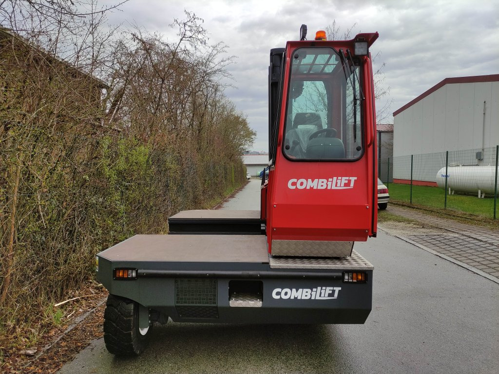 Combilift C6000SL - Empilhador lateral: foto 3 Combilift C6000SL - Empilhador lateral: foto 3