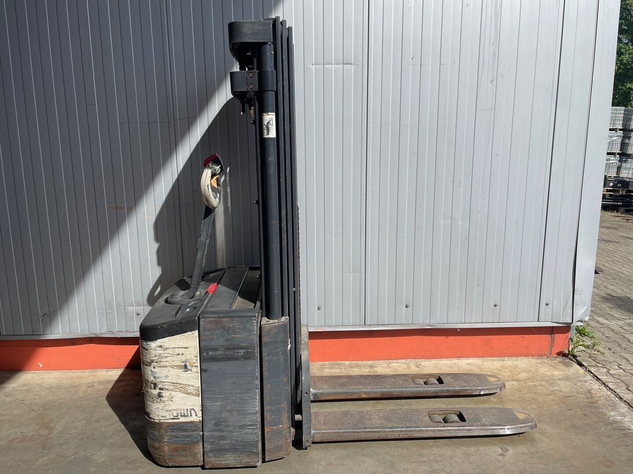 Crown WE2300 1.6 TT - Stacker: foto 2 Crown WE2300 1.6 TT - Stacker: foto 2