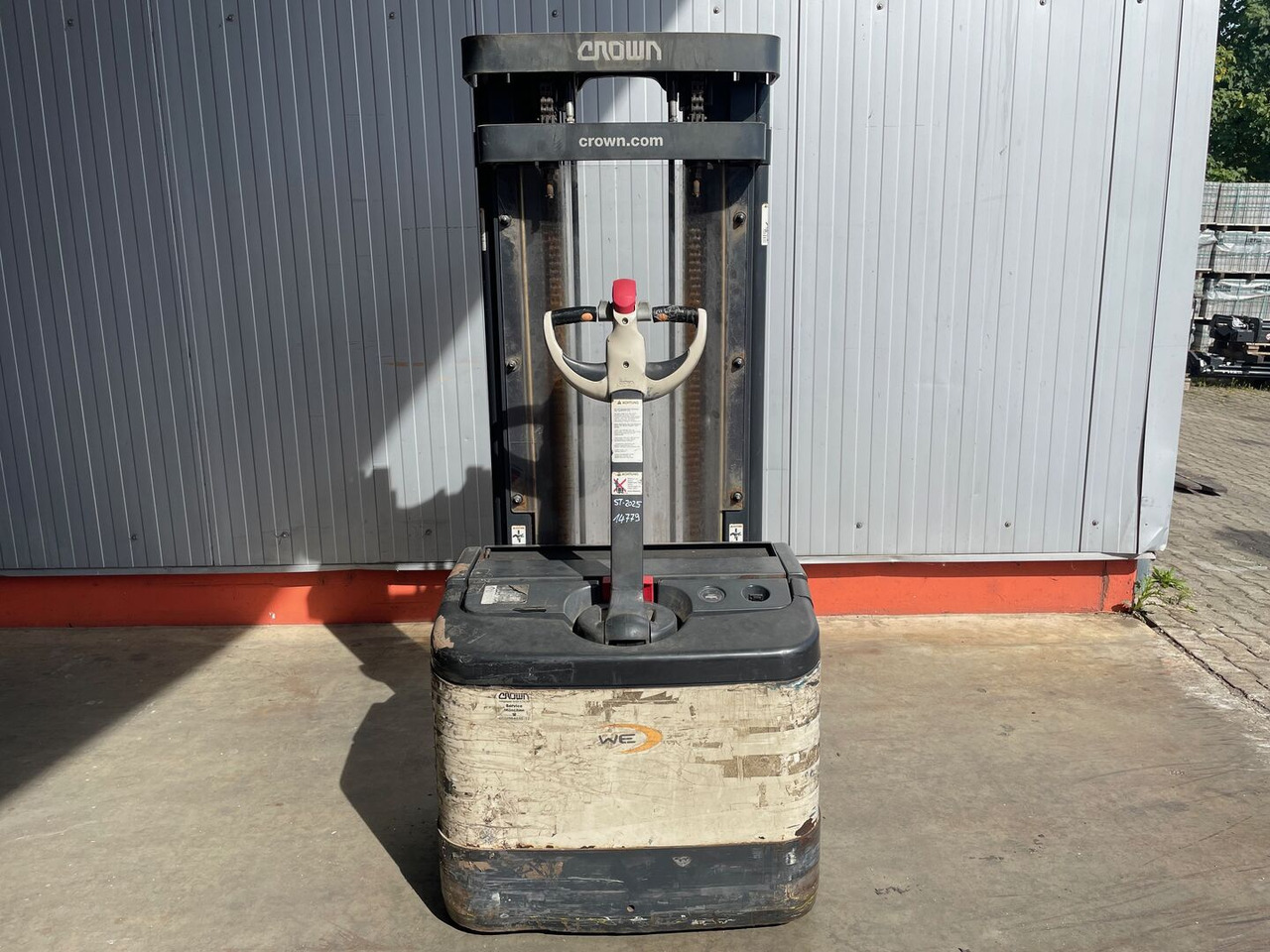 Crown WE2300 1.6 TT - Stacker: foto 4 Crown WE2300 1.6 TT - Stacker: foto 4