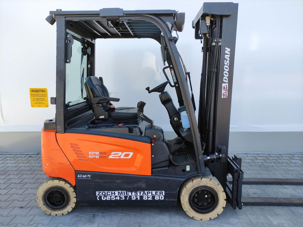 Doosan B20X-7 (Plus) - Empilhadeira elétrica: foto 2 Doosan B20X-7 (Plus) - Empilhadeira elétrica: foto 2