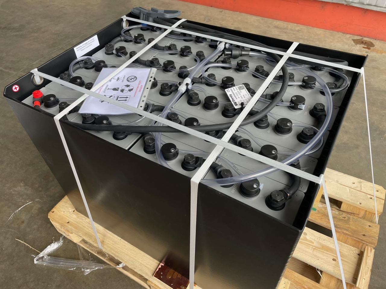 Eternity 48V 5 EPzS 625 - Bateria automotiva por Equipamento de movimentação: foto 1 Eternity 48V 5 EPzS 625 - Bateria automotiva por Equipamento de movimentação: foto 1