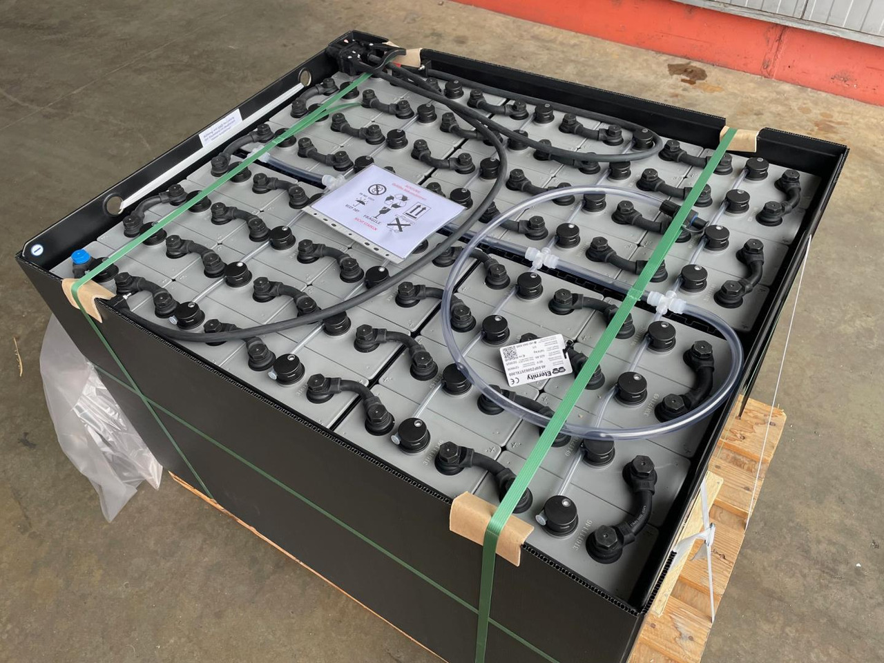 Eternity 80V 5 EPzS 625 - Bateria automotiva por Equipamento de movimentação: foto 1 Eternity 80V 5 EPzS 625 - Bateria automotiva por Equipamento de movimentação: foto 1