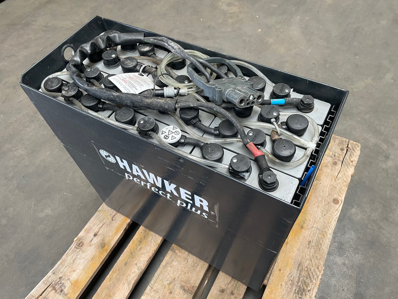 Hawker 24 Volt I 3 PZS 375 - Bateria automotiva por Equipamento de movimentação: foto 1 Hawker 24 Volt I 3 PZS 375 - Bateria automotiva por Equipamento de movimentação: foto 1