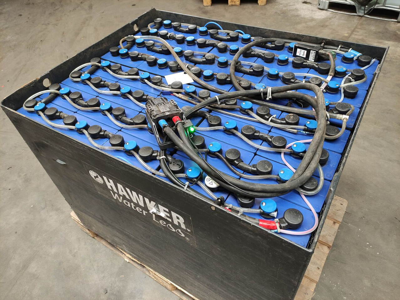 Hawker 80V 5 PZM 775 - Bateria automotiva por Equipamento de movimentação: foto 1 Hawker 80V 5 PZM 775 - Bateria automotiva por Equipamento de movimentação: foto 1