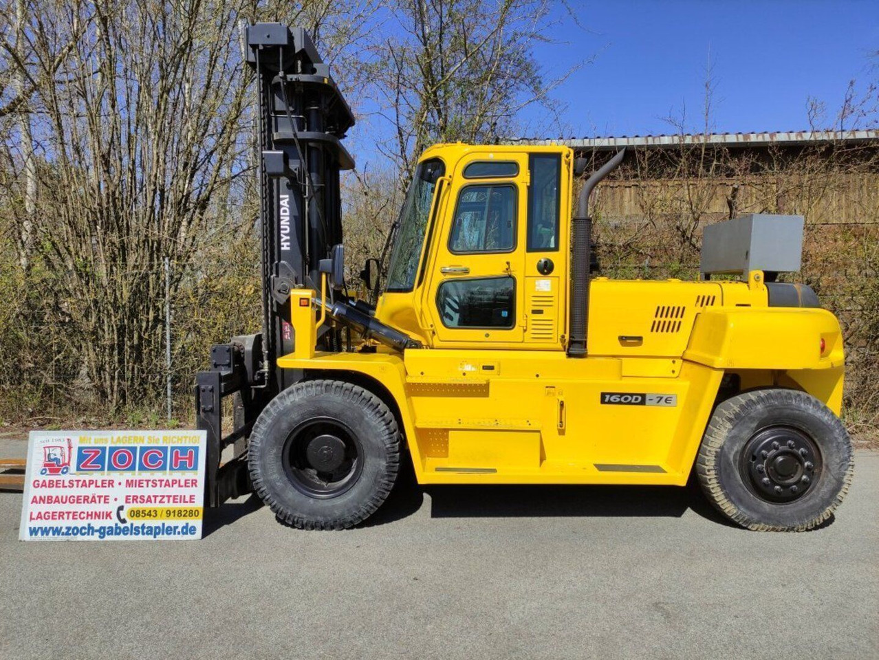 Hyundai 160D-7E - Manipulador de contentor: foto 1 Hyundai 160D-7E - Manipulador de contentor: foto 1