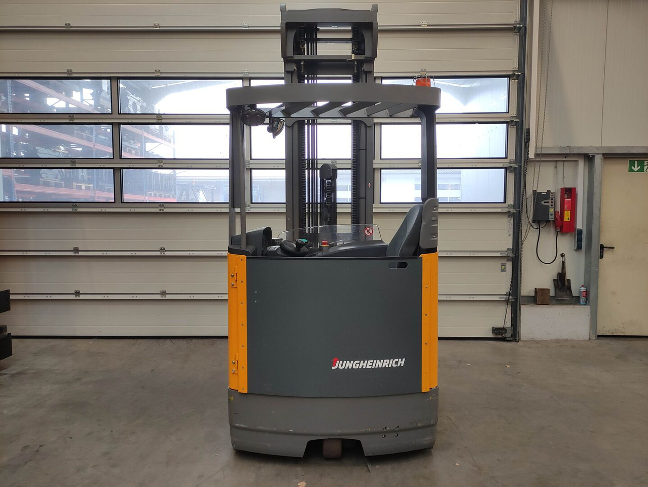 Jungheinrich ETV 216 - Empilhador retráctil: foto 4 Jungheinrich ETV 216 - Empilhador retráctil: foto 4