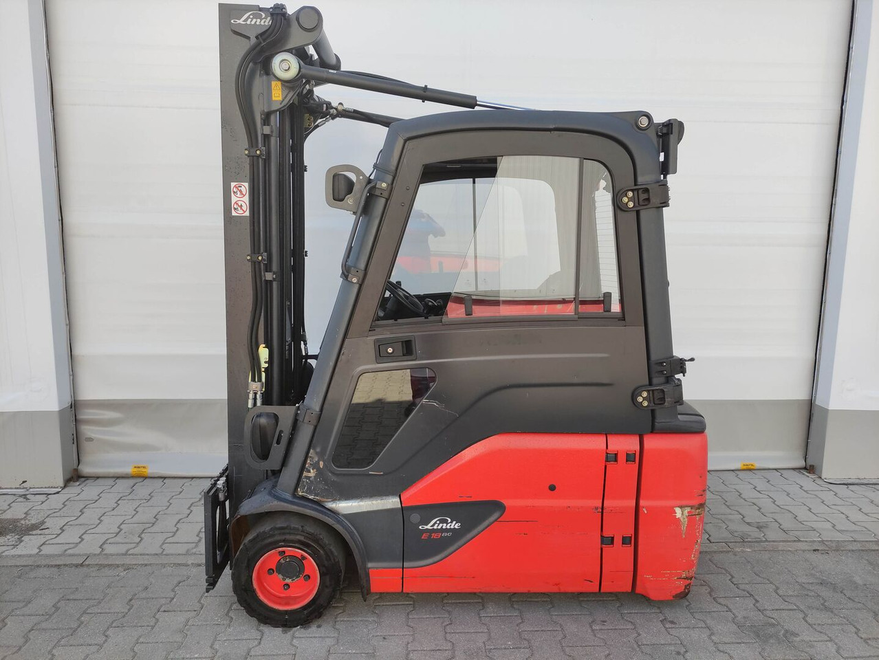 Linde E18L-02-386 - Empilhadeira elétrica: foto 1 Linde E18L-02-386 - Empilhadeira elétrica: foto 1
