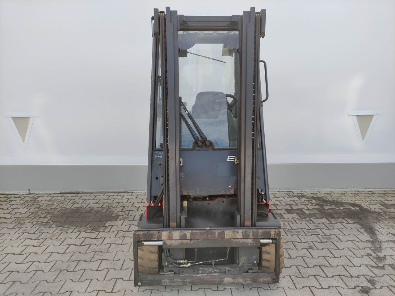 Linde E20-335 - Empilhadeira elétrica: foto 3 Linde E20-335 - Empilhadeira elétrica: foto 3
