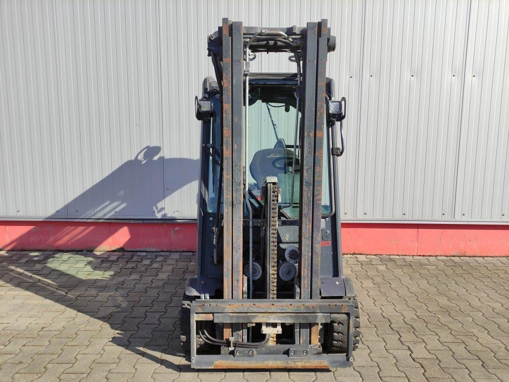 Linde E20L-02-386 - Empilhadeira elétrica: foto 3 Linde E20L-02-386 - Empilhadeira elétrica: foto 3