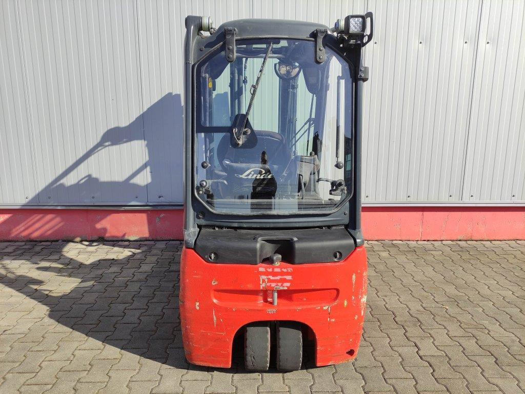 Linde E20L-02-386 - Empilhadeira elétrica: foto 4 Linde E20L-02-386 - Empilhadeira elétrica: foto 4