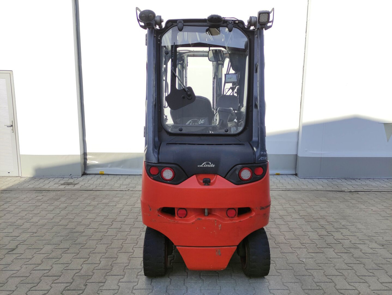 Linde E30H-01-600-387 - Empilhadeira elétrica: foto 4 Linde E30H-01-600-387 - Empilhadeira elétrica: foto 4
