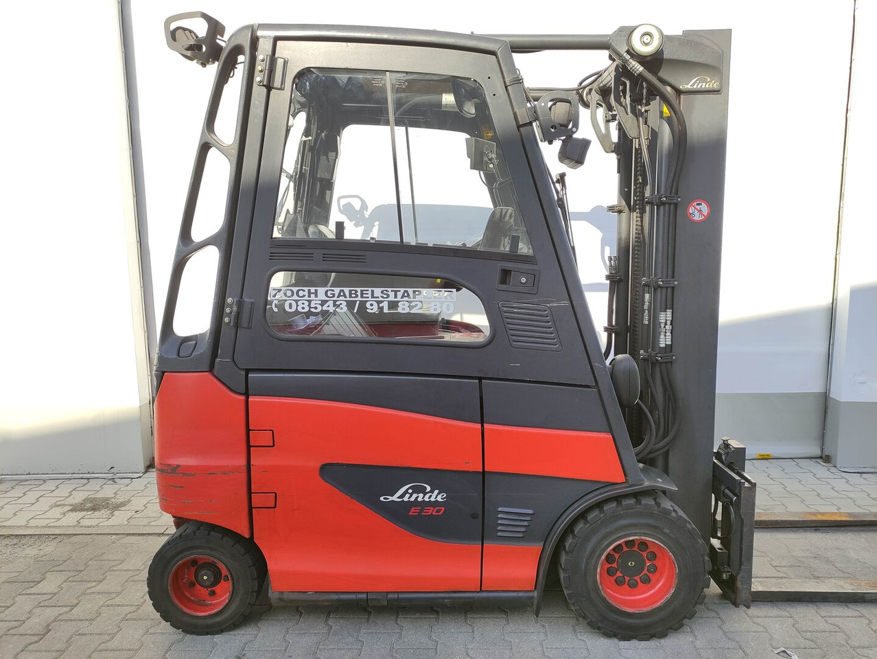 Linde E30H-01-600-387 - Empilhadeira elétrica: foto 2 Linde E30H-01-600-387 - Empilhadeira elétrica: foto 2