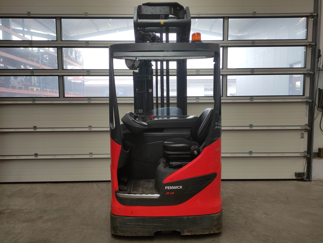 Linde R14-01-1120 - Empilhador retráctil: foto 4 Linde R14-01-1120 - Empilhador retráctil: foto 4