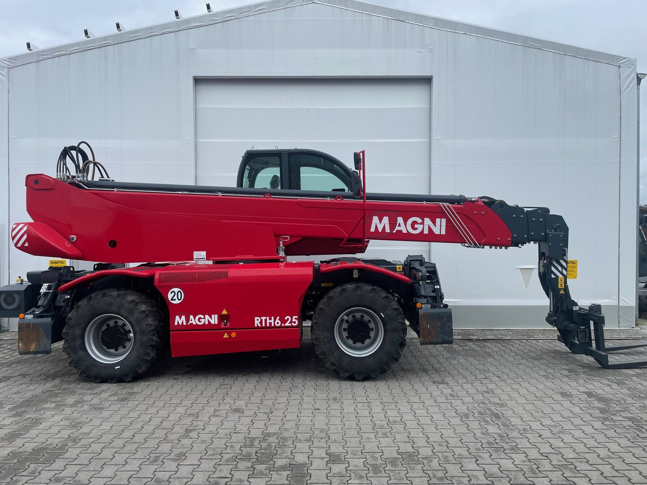 Magni RTH 6.25-DID - Empilhador telescópico: foto 2 Magni RTH 6.25-DID - Empilhador telescópico: foto 2