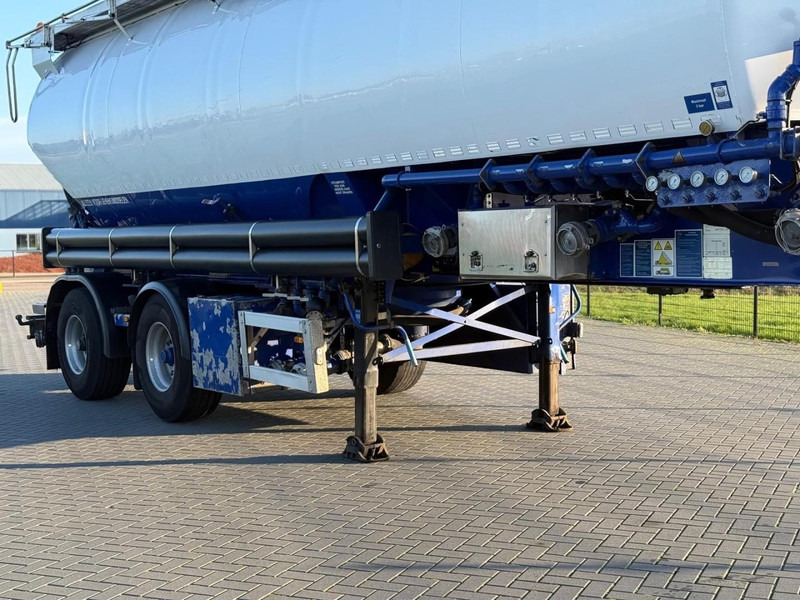 Feldbinder EUT 45.2 VERWEEG TRAILER, CITY, ACHTERAS GESTUURD, 45,2 KUUB, 7 VAKKEN. - Semirreboque tanque: foto 4 Feldbinder EUT 45.2 VERWEEG TRAILER, CITY, ACHTERAS GESTUURD, 45,2 KUUB, 7 VAKKEN. - Semirreboque tanque: foto 4