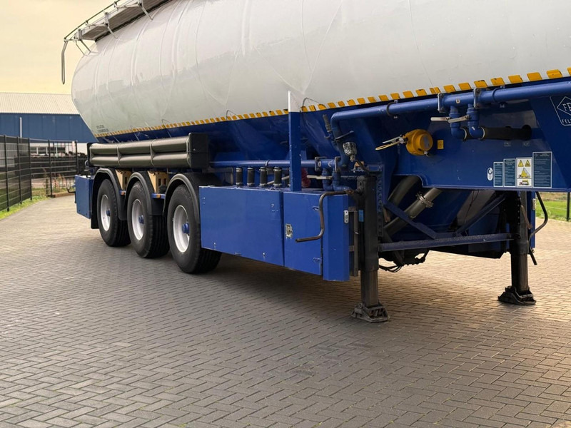 Feldbinder FFB 68M3, 7 VAKKEN, HOLLAND TRAILER, STEERING. - Semirreboque tanque: foto 2 Feldbinder FFB 68M3, 7 VAKKEN, HOLLAND TRAILER, STEERING. - Semirreboque tanque: foto 2