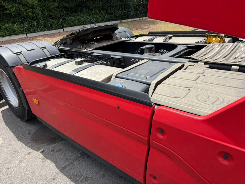 Renault T520 HIGH FULL SPOILER, STEEL/AIR, 2 TANKS, 2 BEDS, FRIGO - Tractor: foto 4 Renault T520 HIGH FULL SPOILER, STEEL/AIR, 2 TANKS, 2 BEDS, FRIGO - Tractor: foto 4