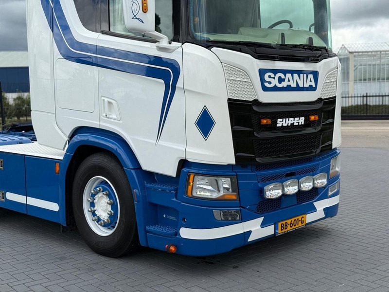 Scania R450 SHOW TRUCK, INTERIOR, STEERING, RETARDER, 570.000 KM. - Tractor: foto 5 Scania R450 SHOW TRUCK, INTERIOR, STEERING, RETARDER, 570.000 KM. - Tractor: foto 5