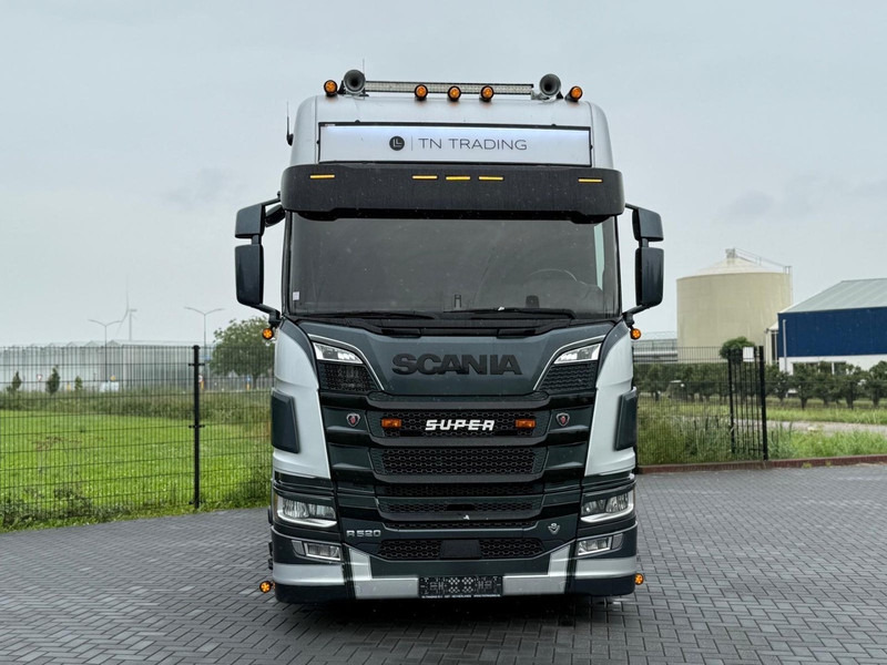 Scania R520 V8 NGS 6 BALLOONS, FULL AIR, RETARDER, 2X TANK, SHOW, FULL SPOILER. - Tractor: foto 2 Scania R520 V8 NGS 6 BALLOONS, FULL AIR, RETARDER, 2X TANK, SHOW, FULL SPOILER. - Tractor: foto 2