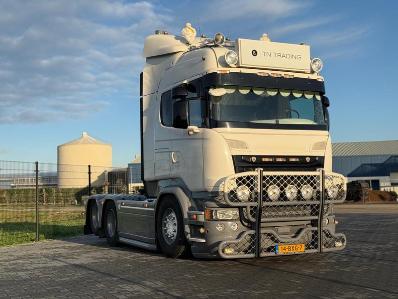 Scania R580 VOLLE SHOWTRUCK, VOLLUCHT, OPEN UITLAAT, INTERIEUR. - Tractor: foto 1 Scania R580 VOLLE SHOWTRUCK, VOLLUCHT, OPEN UITLAAT, INTERIEUR. - Tractor: foto 1