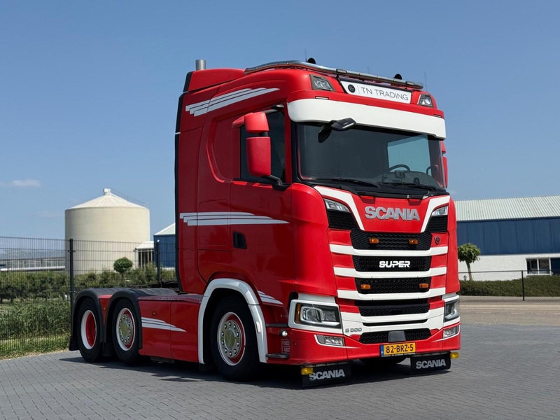 Scania S500 VOLLUCHT, GESTUURD, SHOWTRUCK, LEER. - Tractor: foto 1 Scania S500 VOLLUCHT, GESTUURD, SHOWTRUCK, LEER. - Tractor: foto 1