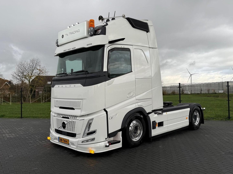 Volvo FH 13.460XL NEW, FULL AIR, ALCOA, HYDRAULIC, XL, SHOW, FULL. - Tractor: foto 2 Volvo FH 13.460XL NEW, FULL AIR, ALCOA, HYDRAULIC, XL, SHOW, FULL. - Tractor: foto 2