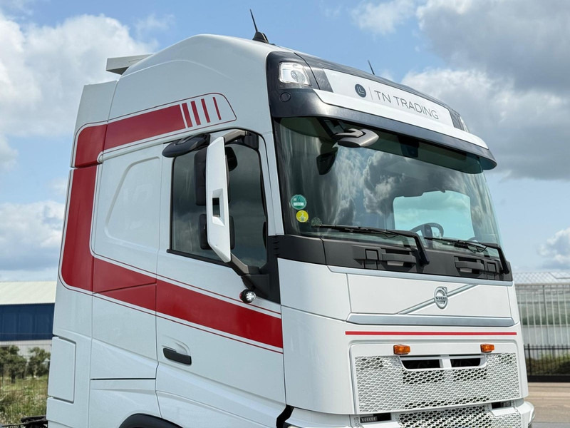 Volvo FH 13.540XL KB VIN, I-PARK COOL, STEEL/AIR, 2 TANKS, FULL SPOILER. - Tractor: foto 3 Volvo FH 13.540XL KB VIN, I-PARK COOL, STEEL/AIR, 2 TANKS, FULL SPOILER. - Tractor: foto 3