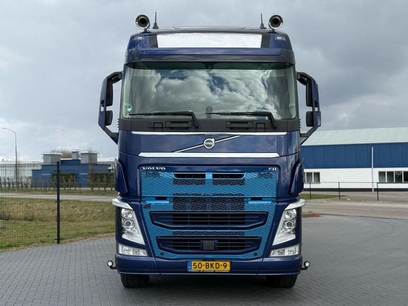 Volvo FH 13.500 DYNAMIC STEERING, DUAL CLUTCH, ACC, 3X CAMERA, ACC. - Camião transportador de contêineres/ Caixa móvel: foto 3 Volvo FH 13.500 DYNAMIC STEERING, DUAL CLUTCH, ACC, 3X CAMERA, ACC. - Camião transportador de contêineres/ Caixa móvel: foto 3