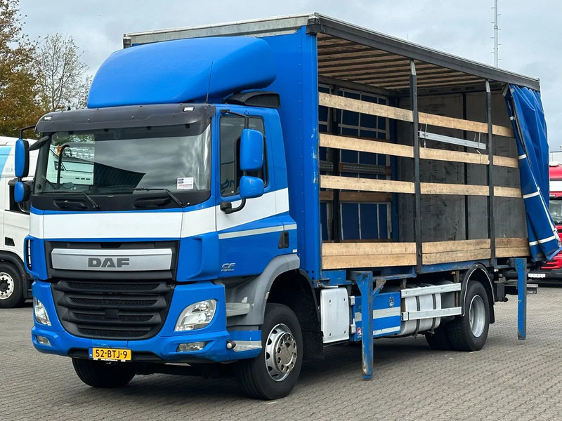 DAF CF 370 Euro 6 / BDF / Laadklep / New Tacho *New Apk* - Camião de lona: foto 2 DAF CF 370 Euro 6 / BDF / Laadklep / New Tacho *New Apk* - Camião de lona: foto 2