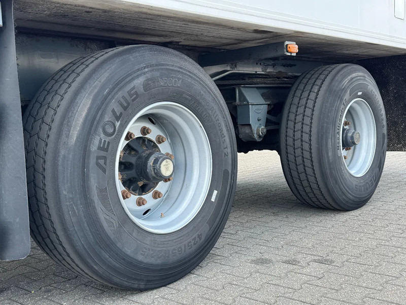 Semi-reboque frigorífico Floor Carrier Vector 1800mt / Stuur-as / 3T Laadklep / Bpw-Axle: foto 15