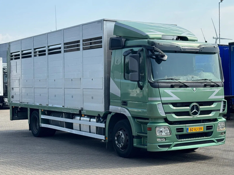 Mercedes-Benz Actros 1832 L 1 - 2 Stock Animal Transport - Camião transporte de gado: foto 2 Mercedes-Benz Actros 1832 L 1 - 2 Stock Animal Transport - Camião transporte de gado: foto 2