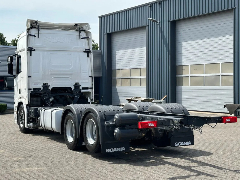 Scania R660 V8 6x4 or 6x2 Chassis with Lift-Axle / Retarder / Wb 4.75 / Full Air - Camião chassi: foto 4 Scania R660 V8 6x4 or 6x2 Chassis with Lift-Axle / Retarder / Wb 4.75 / Full Air - Camião chassi: foto 4