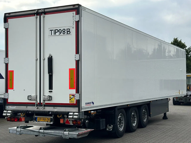 Schmitz Cargobull Thermo King SLXi 300 / Disc-Brakes / Laadklep / APK 9-2026! - Semi-reboque frigorífico: foto 4 Schmitz Cargobull Thermo King SLXi 300 / Disc-Brakes / Laadklep / APK 9-2026! - Semi-reboque frigorífico: foto 4