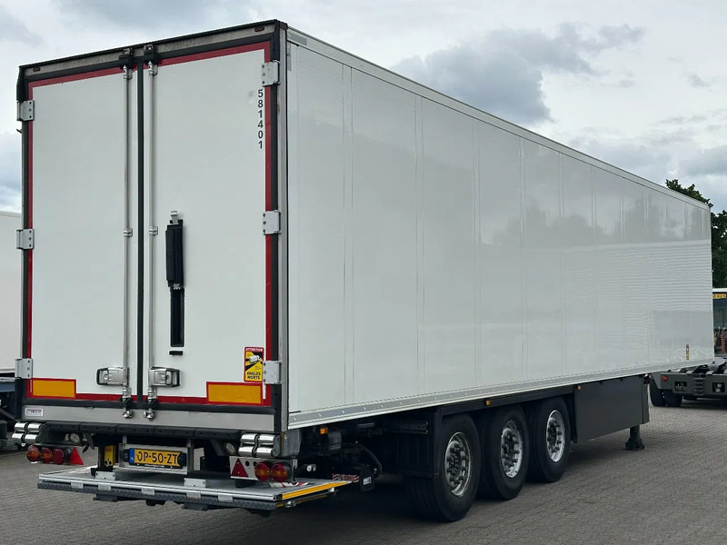 Schmitz Cargobull Thermo King SLXi 300 / Disc-Brakes / Laadklep / Flower Width / Apk - Semi-reboque frigorífico: foto 4 Schmitz Cargobull Thermo King SLXi 300 / Disc-Brakes / Laadklep / Flower Width / Apk - Semi-reboque frigorífico: foto 4