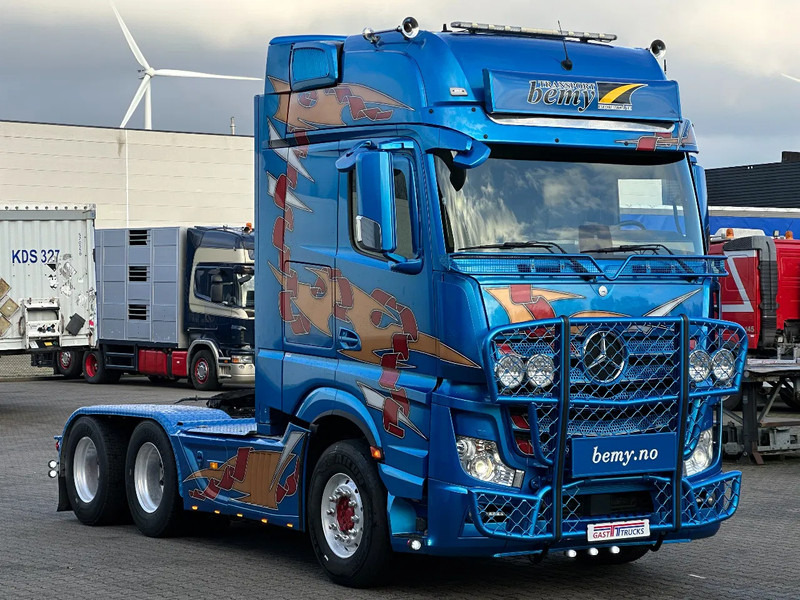 Mercedes-Benz Actros 2663 6x4 Giga Space Retarder Full Spoiler Euro 6 - Tractor: foto 2 Mercedes-Benz Actros 2663 6x4 Giga Space Retarder Full Spoiler Euro 6 - Tractor: foto 2