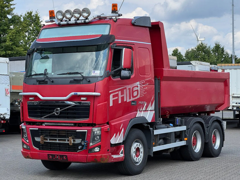 Volvo FH 16.700 6x4 Tipper And Tractor Combi / Euro 5 - Camião basculante: foto 4 Volvo FH 16.700 6x4 Tipper And Tractor Combi / Euro 5 - Camião basculante: foto 4