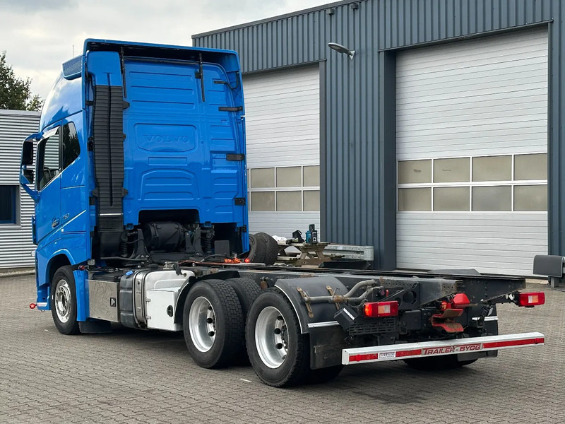 Volvo FH 16.750 6x4 Globe XL Chassis Retarder 3.90 Wb Full Air - Camião chassi: foto 4 Volvo FH 16.750 6x4 Globe XL Chassis Retarder 3.90 Wb Full Air - Camião chassi: foto 4