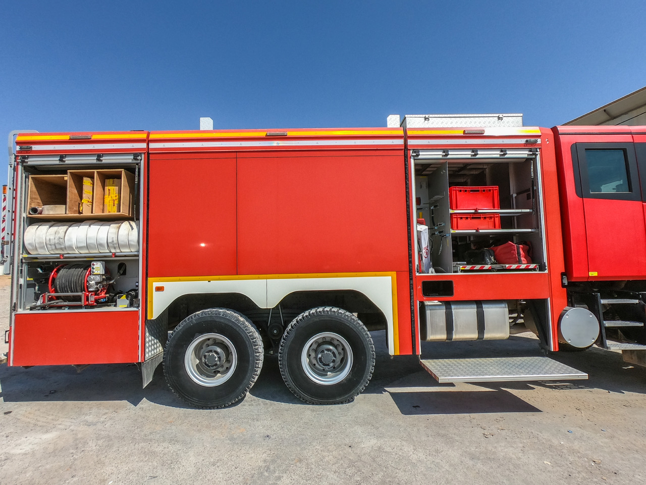 Renault SZCZESNIAK K-500 TLF 9000/1000 6x6 - Carro de bombeiro: foto 4 Renault SZCZESNIAK K-500 TLF 9000/1000 6x6 - Carro de bombeiro: foto 4