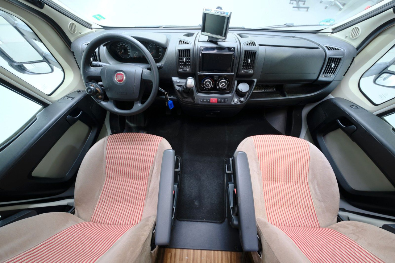 Adria Matrix Axess M 590 SG/Automatik/Hubbett/TOP - Autocaravana perfilada: foto 5 Adria Matrix Axess M 590 SG/Automatik/Hubbett/TOP - Autocaravana perfilada: foto 5