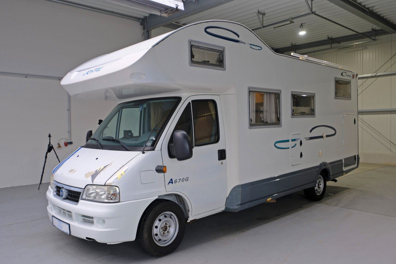 Cristall A 670 G/Automatik/Festbett/Garage/Solar/Markise - Autocaravana capucine: foto 2 Cristall A 670 G/Automatik/Festbett/Garage/Solar/Markise - Autocaravana capucine: foto 2