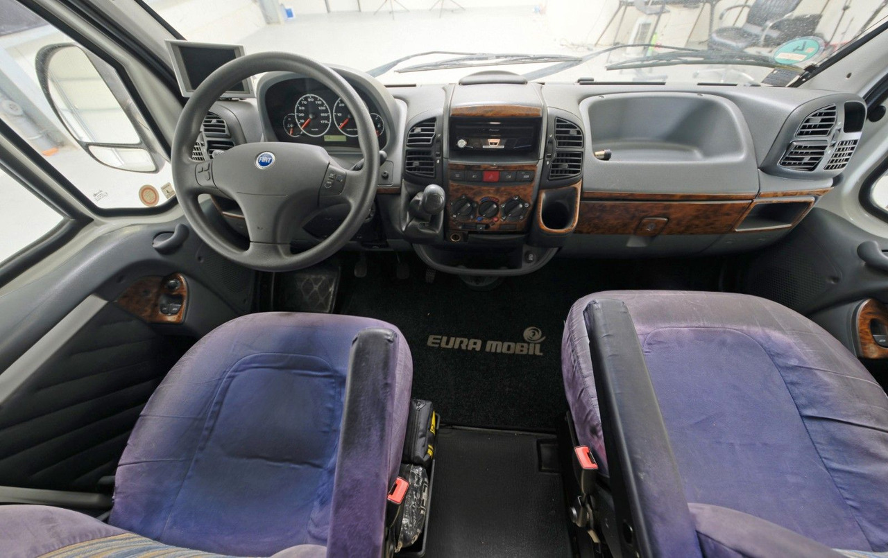 Eura Mobil A 770 HS/Rundsitzgruppe/Klima/DPF/Markise/1.Hand - Autocaravana capucine: foto 5 Eura Mobil A 770 HS/Rundsitzgruppe/Klima/DPF/Markise/1.Hand - Autocaravana capucine: foto 5