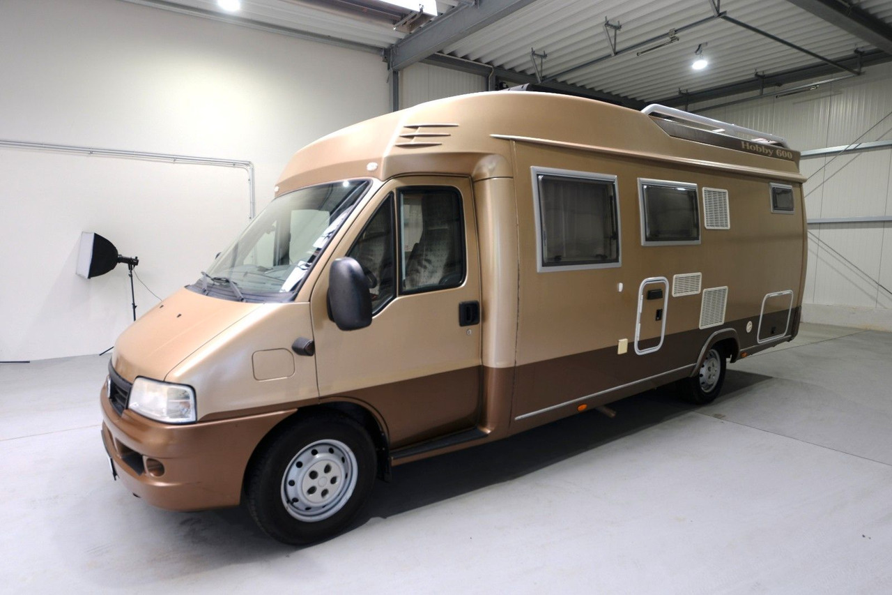 Hobby T 690 GES/Einzelbetten/2xKlima/Solar/Garage/AHK - Autocaravana perfilada: foto 3 Hobby T 690 GES/Einzelbetten/2xKlima/Solar/Garage/AHK - Autocaravana perfilada: foto 3