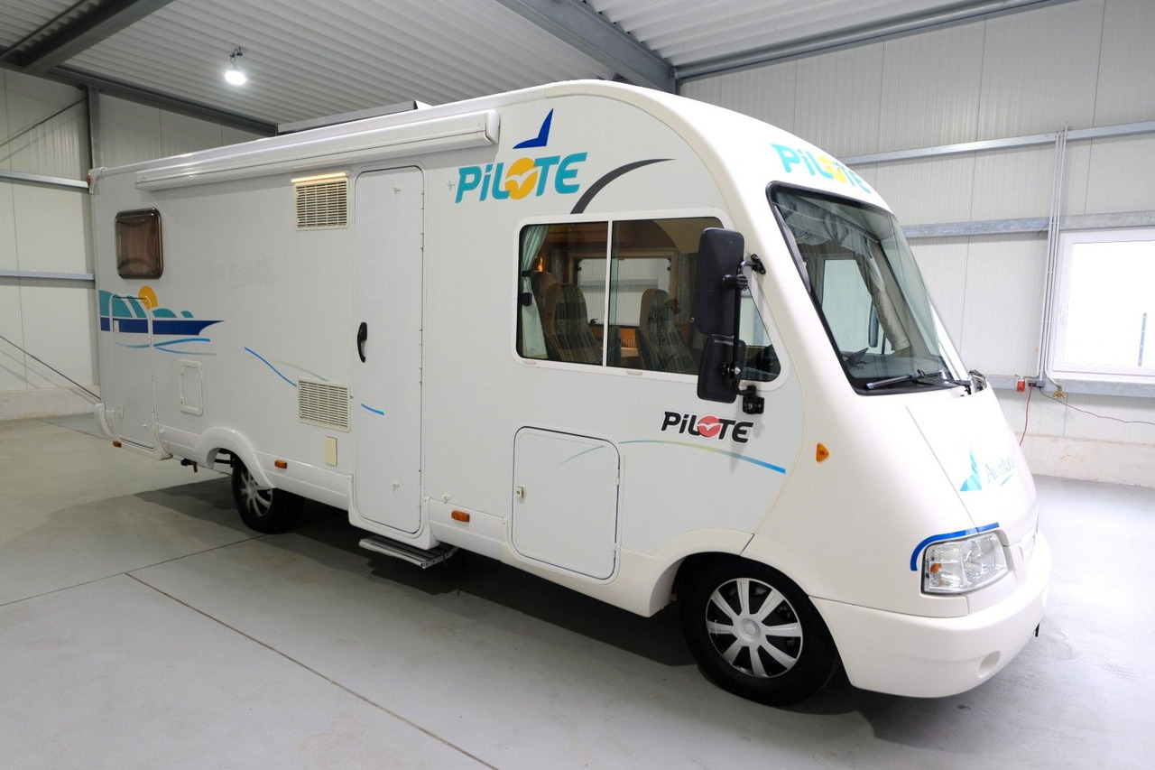 Autocaravana integral Pilote Aventura/Festbett+Hubbett/Garage/Klima/Solar: foto 1