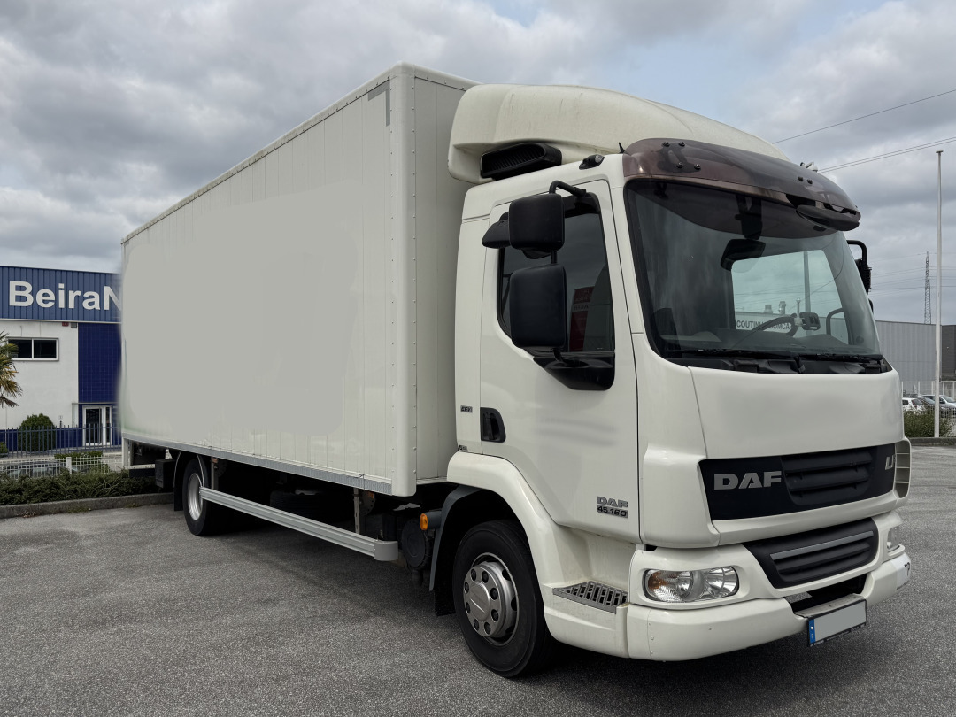DAF LF 160 45IV - Camião furgão: foto 2 DAF LF 160 45IV - Camião furgão: foto 2